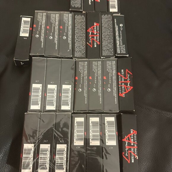 26 LIPSTICKS OF MAC - Picture 1 of 1